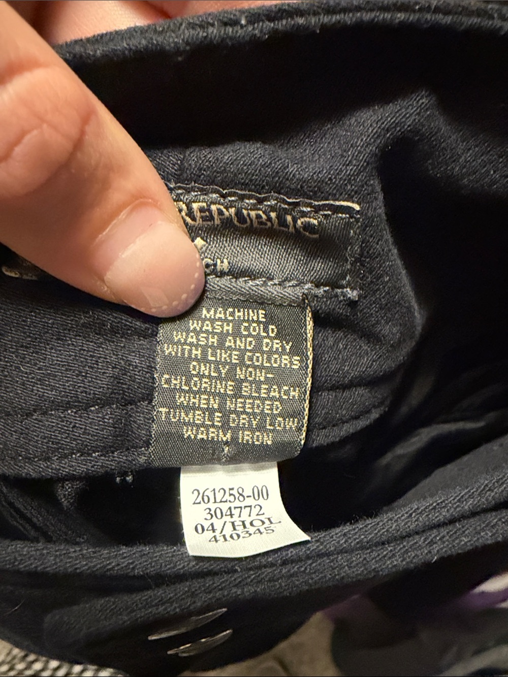 VTG Banana Republic Stretch Black Skirt with Snap Waist - Picture 6 of 6